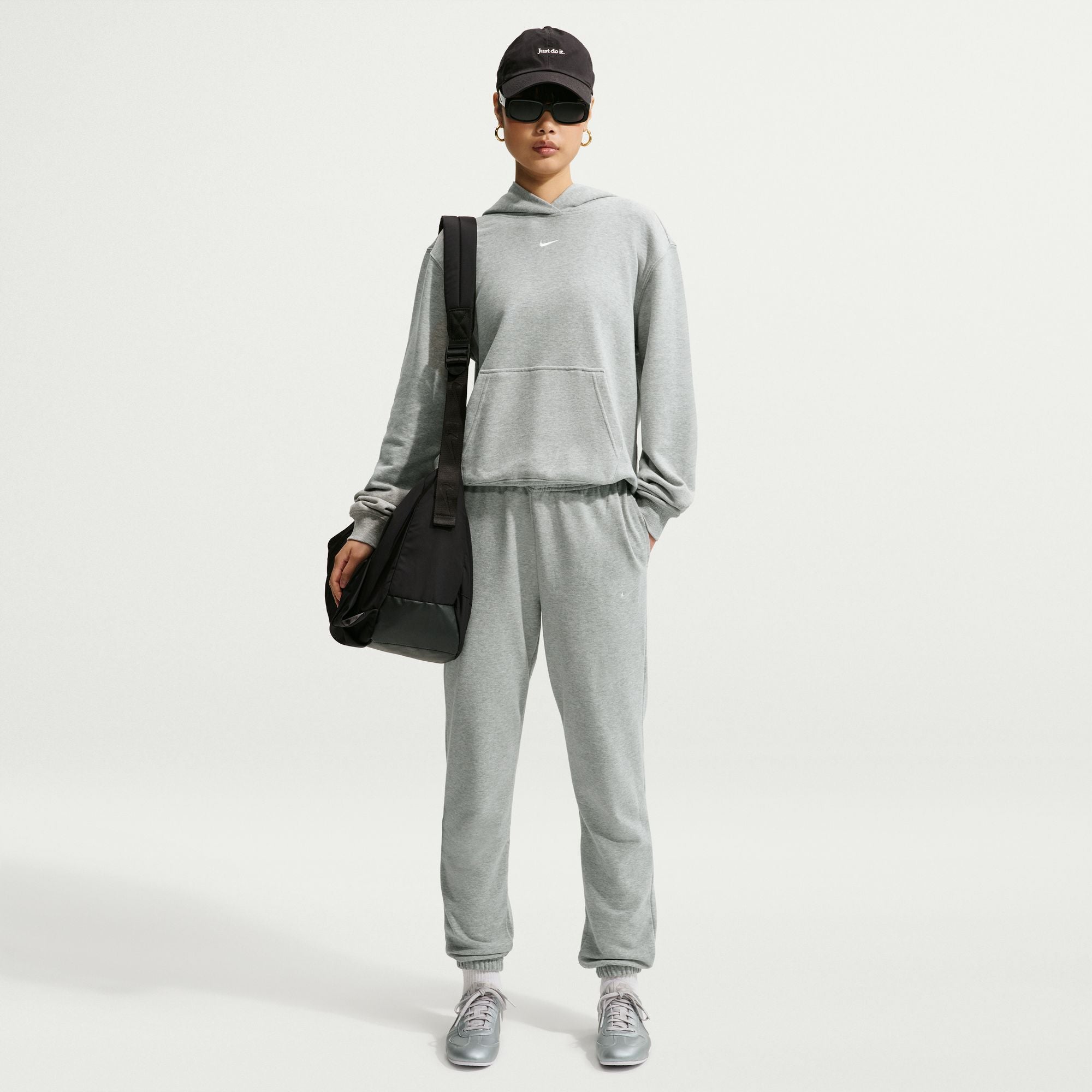 Nike Studio Fleece
Women's Mid-Rise Pants