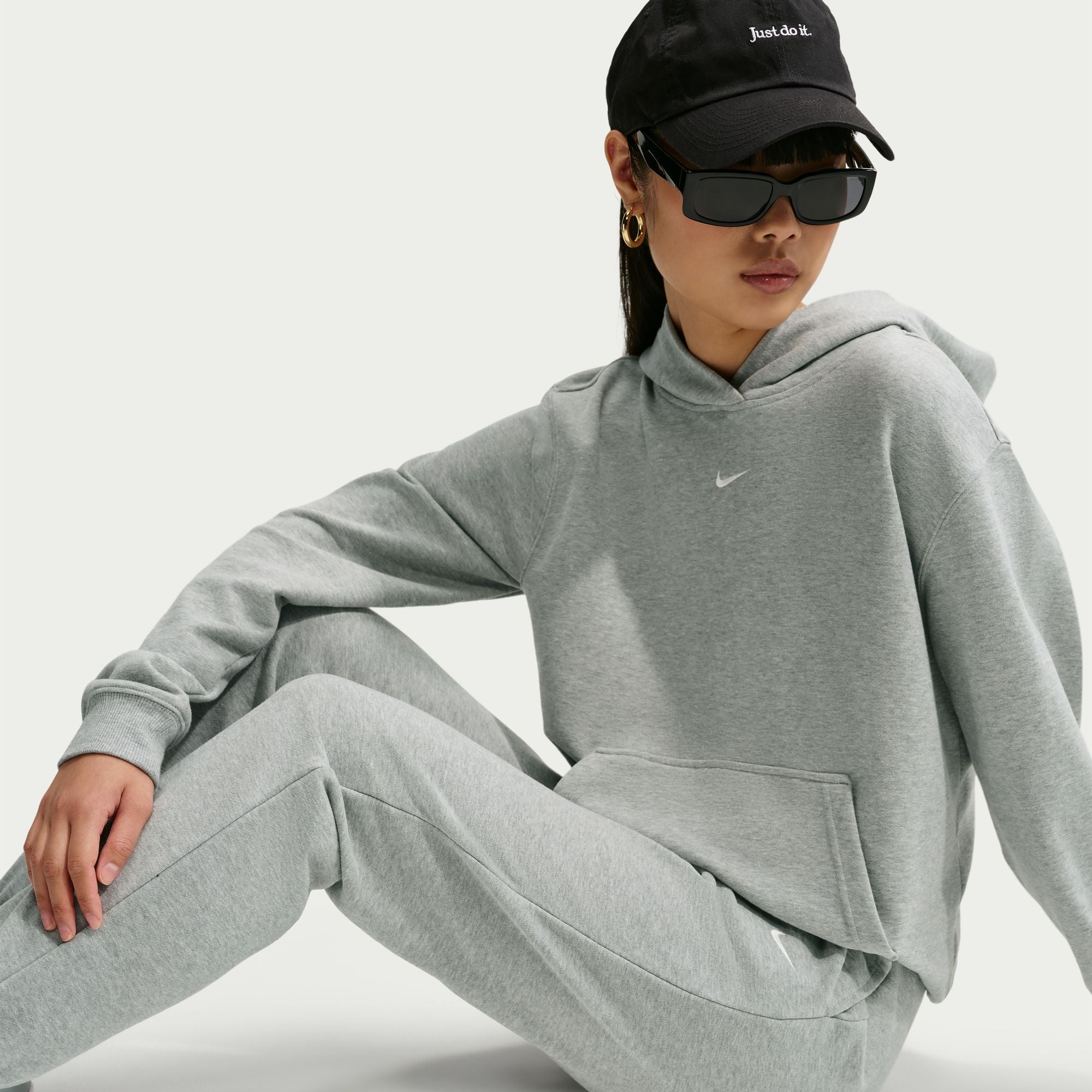 Nike Studio Fleece
Women's Mid-Rise Pants
