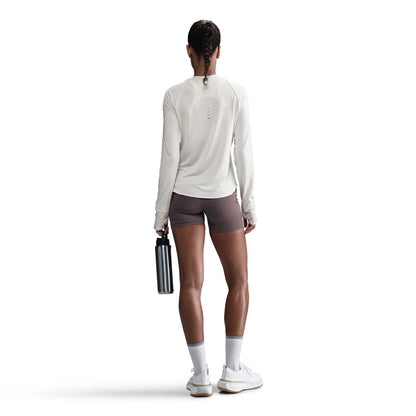 Nike Swift
Women's Dri-FIT UV Long-Sleeve Crew-Neck Running Top
Using insights from runners like you, Nike prioritized functionality to refresh their Swift essentials. This lightweight top has been designed to help reduce chafing. It's soft, sweat-wicking and helps block out UV rays so you can focus on your miles, and nothing else.