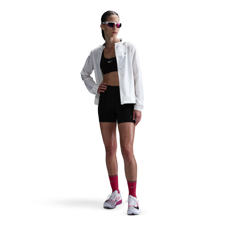 Using insights from runners like you, we prioritized functionality to refresh our Swift essentials. These midweight, sweat-wicking biker shorts are seamless on the inner legs to help reduce chafing. Three pockets store your essentials so you can rack up your miles with everything you need close by.