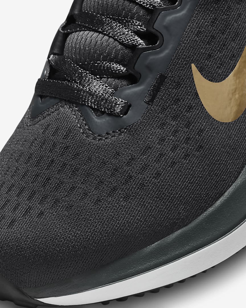Nike Winflo 10 Women s Road Running Shoes Black Metallic Gold Fit Folly