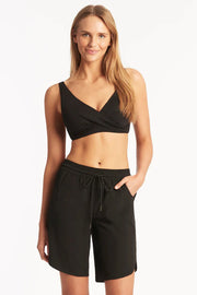 4 way stretch Signature trims Elasticated waistband with drawcord  Internal mesh front pocket 