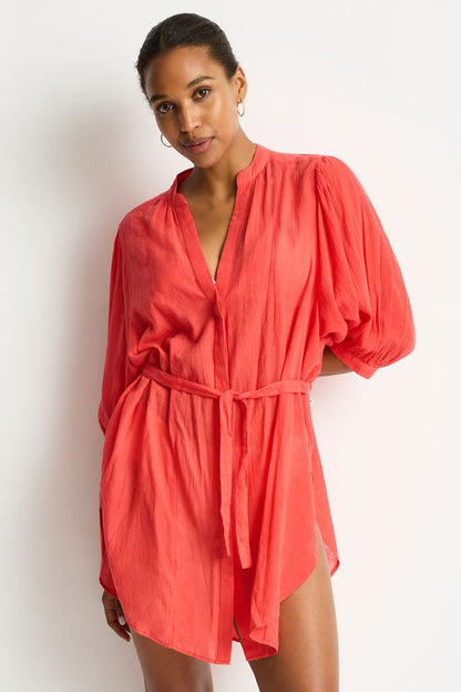 Relaxed fit
Button through
Side pockets
Balloon sleeves
Removable belt
Side splits