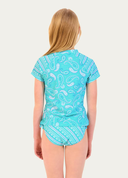 Two Piece Set
Tie side bottoms
Crew Neckline Short Sleeve Rash Top
Pull over style
Short Sleeve Top
Hip length