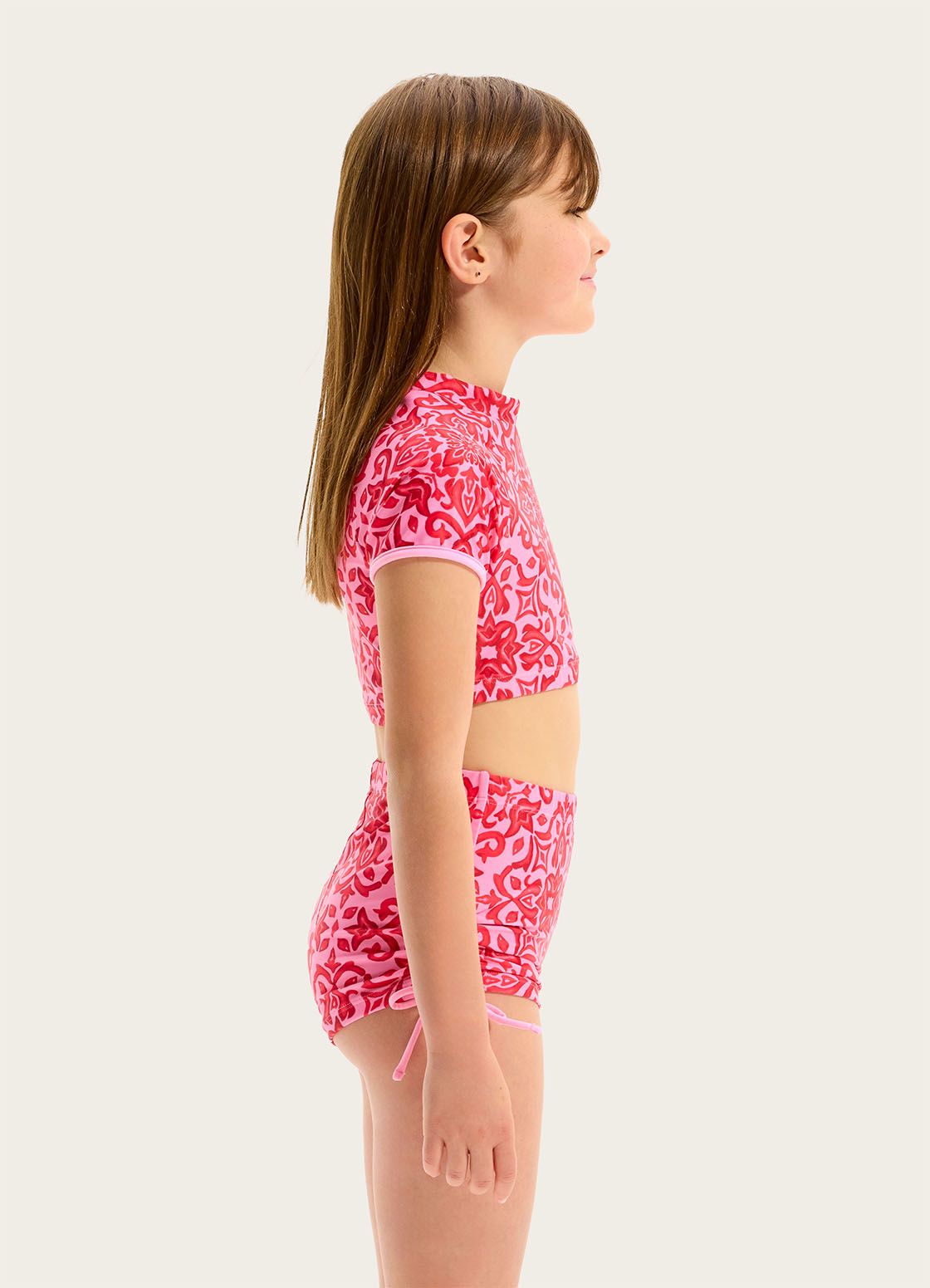 Tie Sides
Crew Neckline
Pull Over Style
Crop Style
Boyleg Legline
Fabric: 82% Polyester / 18% Lycra Xtralife