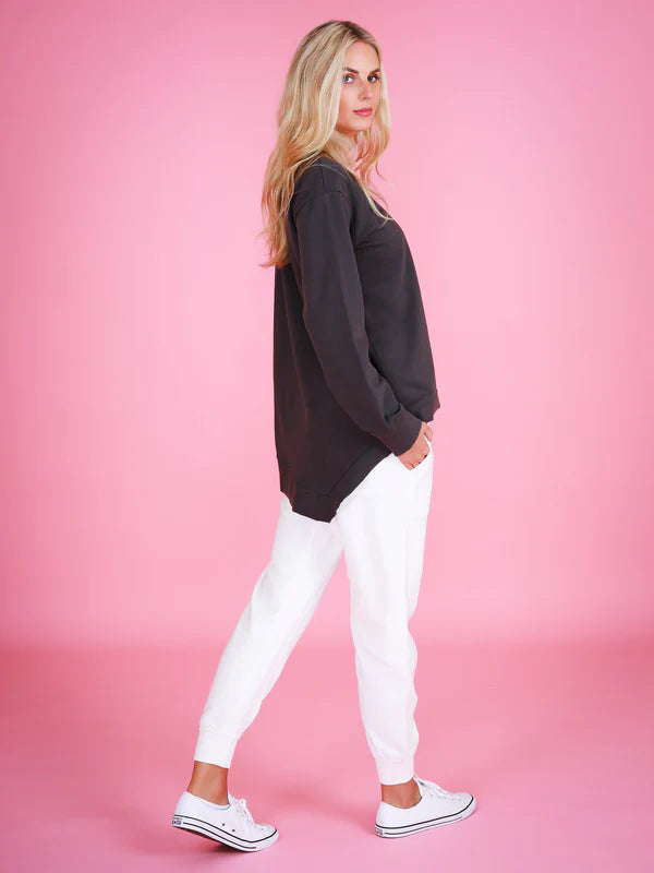 The Newhaven is 3rd Story's popular classic over-sized, asymmetrical sweater. Featuring dropped shoulders and an asymmetrical back hem, it offers a relaxed fit with ribbed banding at the crew neck, cuffs and hem.