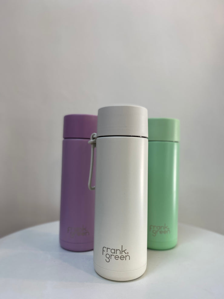 this is the ultimate reusable bottle experience. it looks beautiful, maintains the liquid temperature you desire for hours and tastes the way you intended (no nasty metallic flavour here). plus you can be confident knowing it won’t spill in your bag when you’re on the go.   regular: 20oz / 595ml