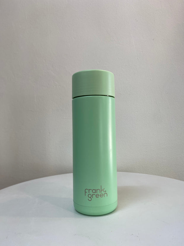 this is the ultimate reusable bottle experience. it looks beautiful, maintains the liquid temperature you desire for hours and tastes the way you intended (no nasty metallic flavour here). plus you can be confident knowing it won’t spill in your bag when you’re on the go.   regular: 20oz / 595ml