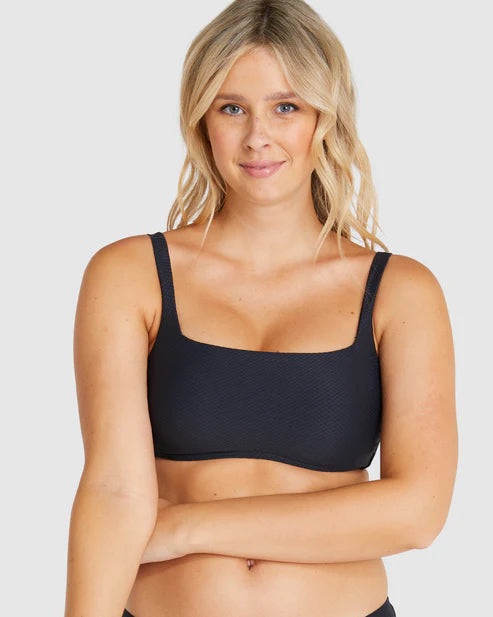 Baku's Rococco Multifit Bralette Bikini Top features a flattering square neckline with removable cups, boning, lyrca cup support and adjustable and convertible straps.