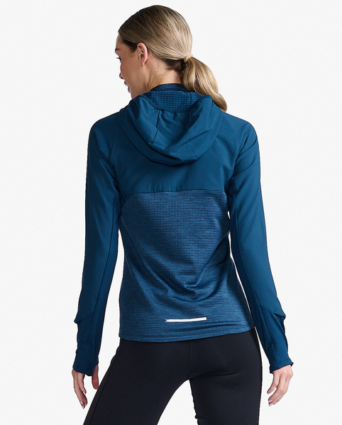 The Ignition Shield Hooded Mid-Layer is designed to protect against wind chill and light rain, featuring a double-knit waffle with water resistant woven overlay and cuffs with sport watch windows and thumbholes to keep cold hands at bay.