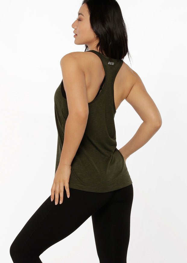 Designed with a relaxed fit, this lightweight racer back tank is a must-have workout wardrobe staple. Perfect for all your Summer workouts, it has 2 way stretch and cotton hand feel to make sure it keeps up with anything you do!