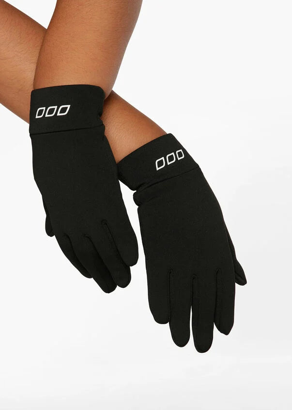 Keep the chill at bay with our Thermal Running Gloves. Made from Thermal fleece fabric to keep your hands warm, these fitted gloves also feature reflective icons for visibility and tech-friendly touch points so you can access your phone with ease. Take them on all your brisk outdoor adventures!