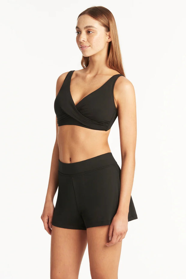 Sea Level Swim is committed to creating collections in the most mindful and sustainable ways. Their swimsuits are made from advanced eco-friendly fabrics which use regenerated nylon yarns derived from pre-consumer waste. These recycled textiles maintain a durable soft feel and premium quality. Tummy control High waist Internal brief Powermesh support front and back